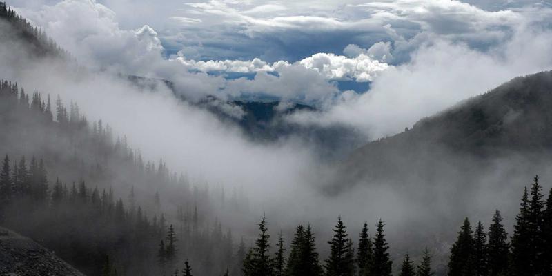 西班牙汽车内饰改装件采购指南：碳纤维、Alcantara与定制化部件深度解析